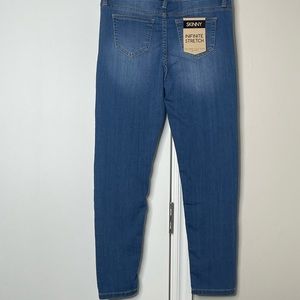 New Celebrity Pink Medium Wash - size 16